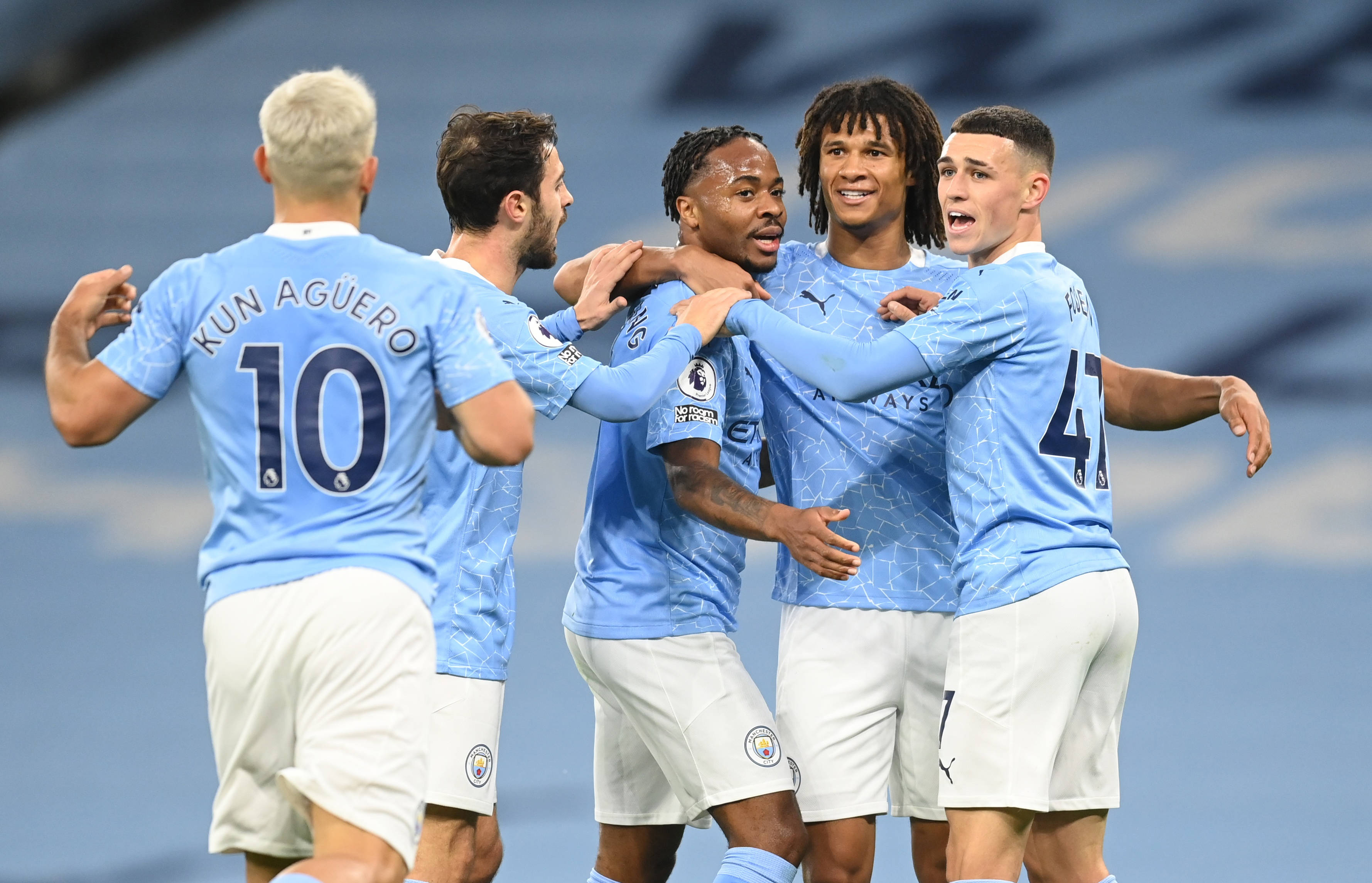 TT全球总决赛次日蓄势待发，首日差距微小（TT全球总决赛次日即将打响，首日难分高下）