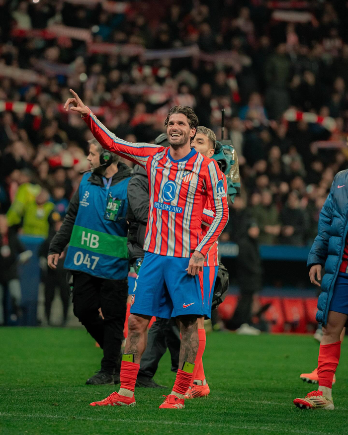 卡洛斯-奥古斯托：我还需要提高，这样才能为国家队做好准备（卡洛斯-奥古斯托：我必须不断提升，才能为国家队充分准备）