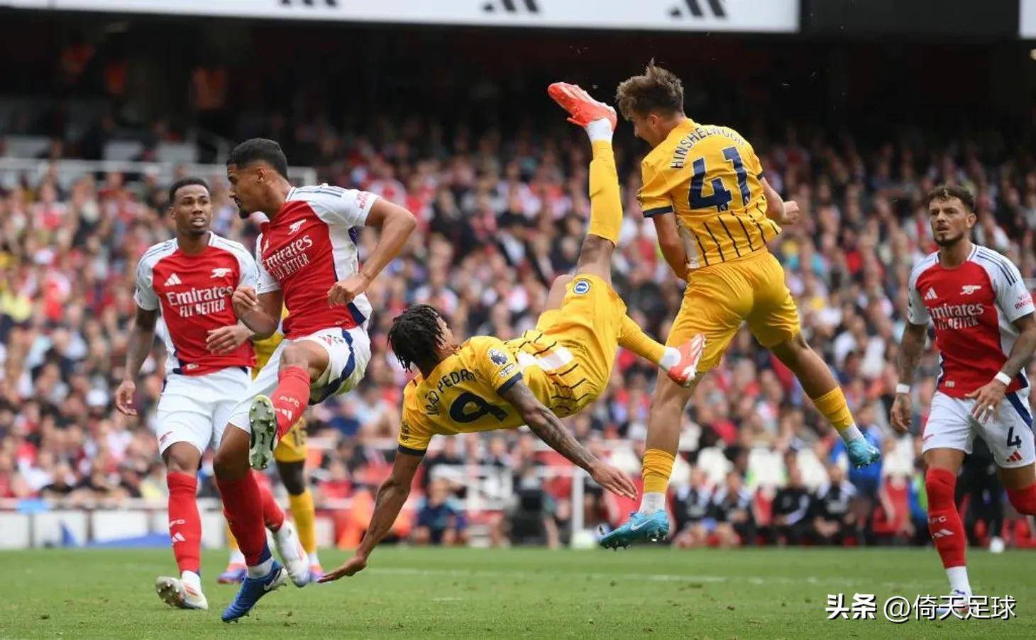 看了四年球了，在专科有一段时间刷抖音频繁给我推多...（看球四年，专科那会儿刷抖音老是给我推多...）