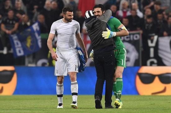 特瓦斯回应老佛爷批评：我为了整个西甲，而非那两三家俱乐部（特瓦斯回击老佛爷：我为西甲整体利益，不为少数俱乐部）