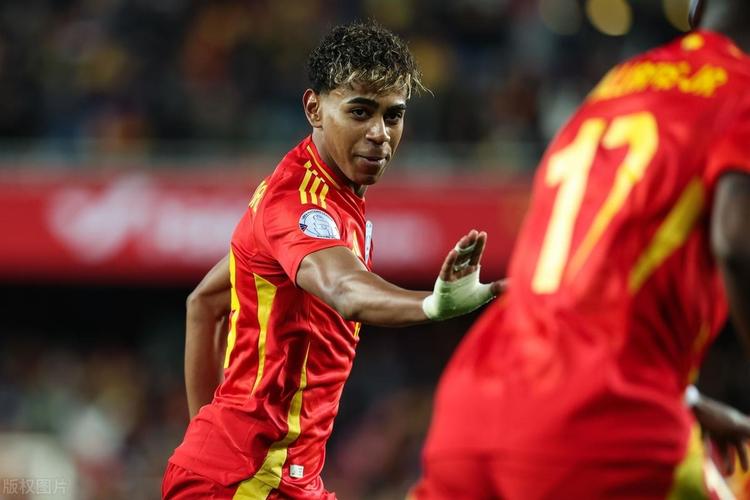 吉尔摩社媒晒照：手术成功，康复之路开始（吉尔摩社媒发照：手术顺利，开启康复征程）